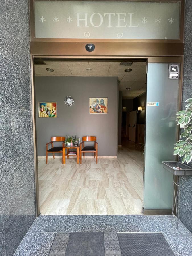 Hotel Sant Celoni Exterior foto